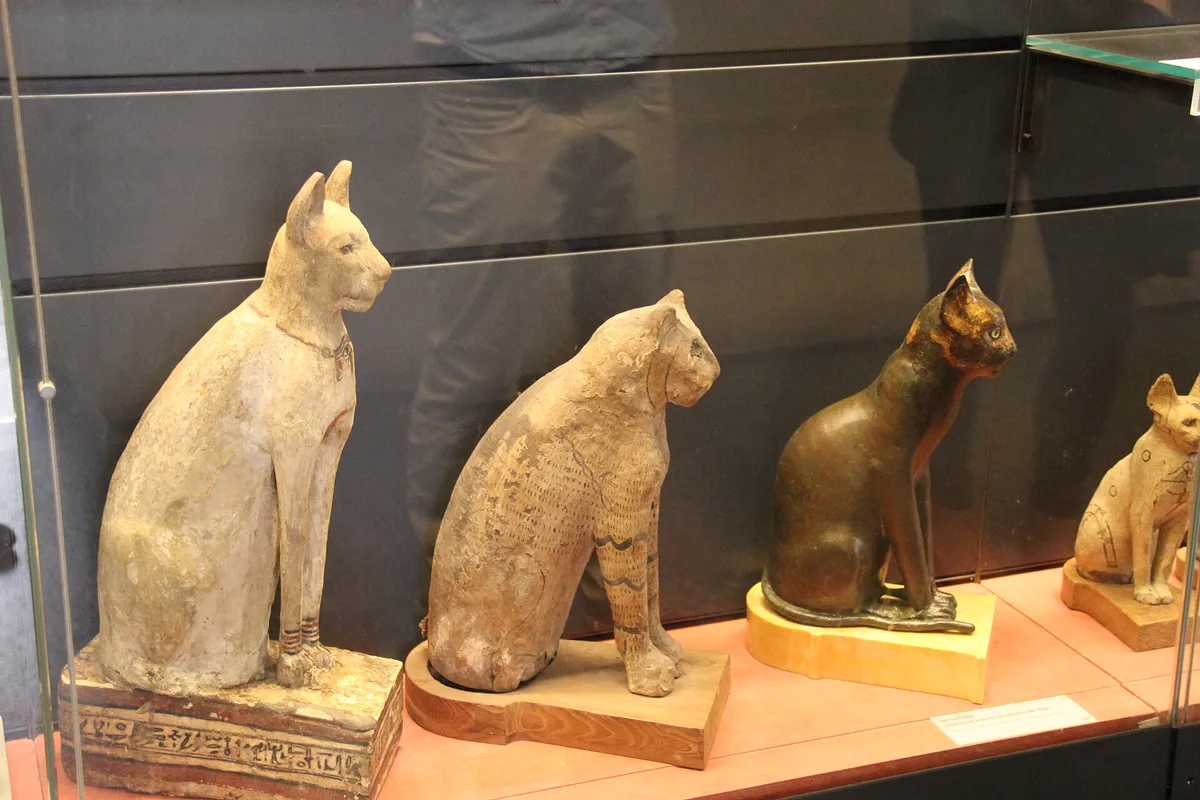Altägyptische Katzenfigur
